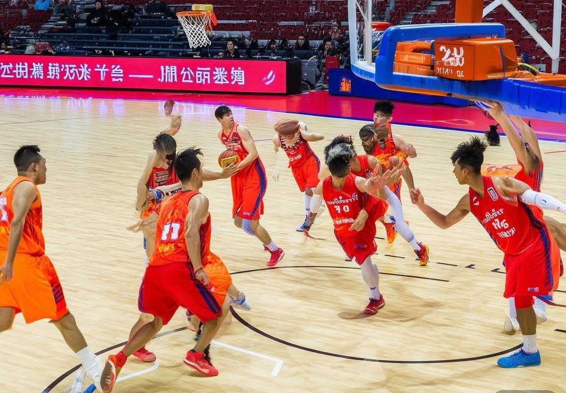 2017 CBA季后赛广州新疆巅峰对决回顾(图2)